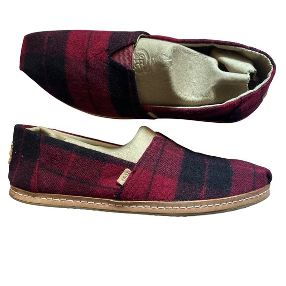 Red & Black Plaid TOMS Slip-On Shoes Women’s W9.5 Canvas Upper Casual Comfort - Picture 4 of 6